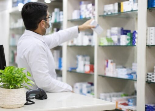 پشت پرده کمبودهای مقطعی دارو؛ مشکل فقط دلار نیست!