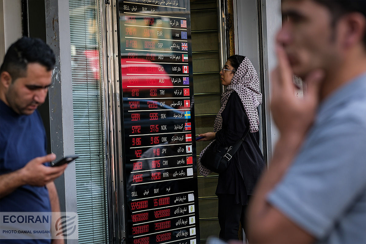 واگرایی بازار سهام و ارز نشانه چیست؟