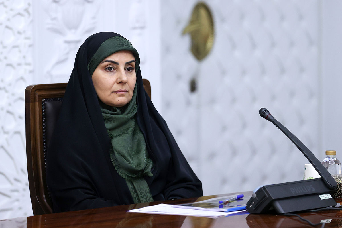 وزیر راه: باید مسکنی در شأن مردم ساخته شود/ واگذاری زمین بدون آمادهسازی بیفایده است وزیر راه: باید مسکنی در شأن مردم ساخته شود/ واگذاری زمین بدون آمادهسازی بیفایده است