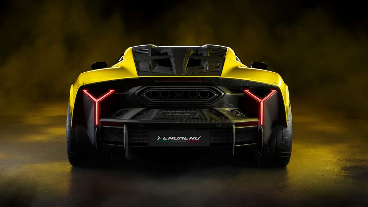 لامبورگینی فنومنو با ۱۰۶۵ اسببخار رونمایی شد لامبورگینی فنومنو با ۱۰۶۵ اسببخار رونمایی شد