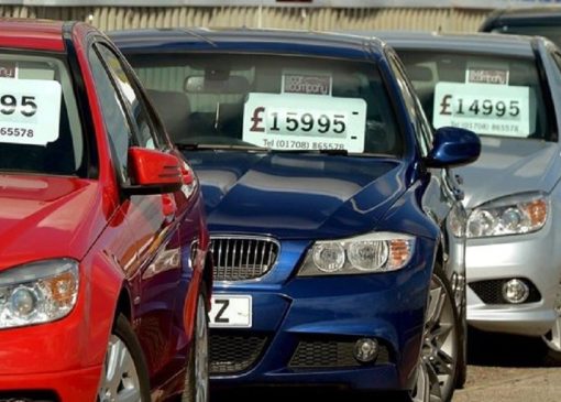 کاهش تعرفه واردات خودروهای بالای ۲۰۰۰ سی‌سی توسط دولت