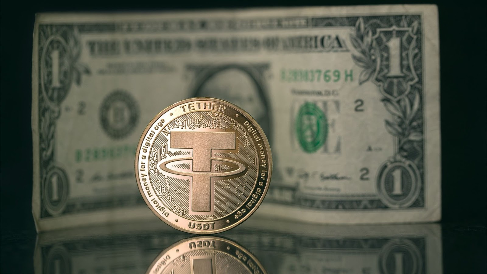 علت اختلاف قیمت تتر و دلار در بازار ایران چیست؟