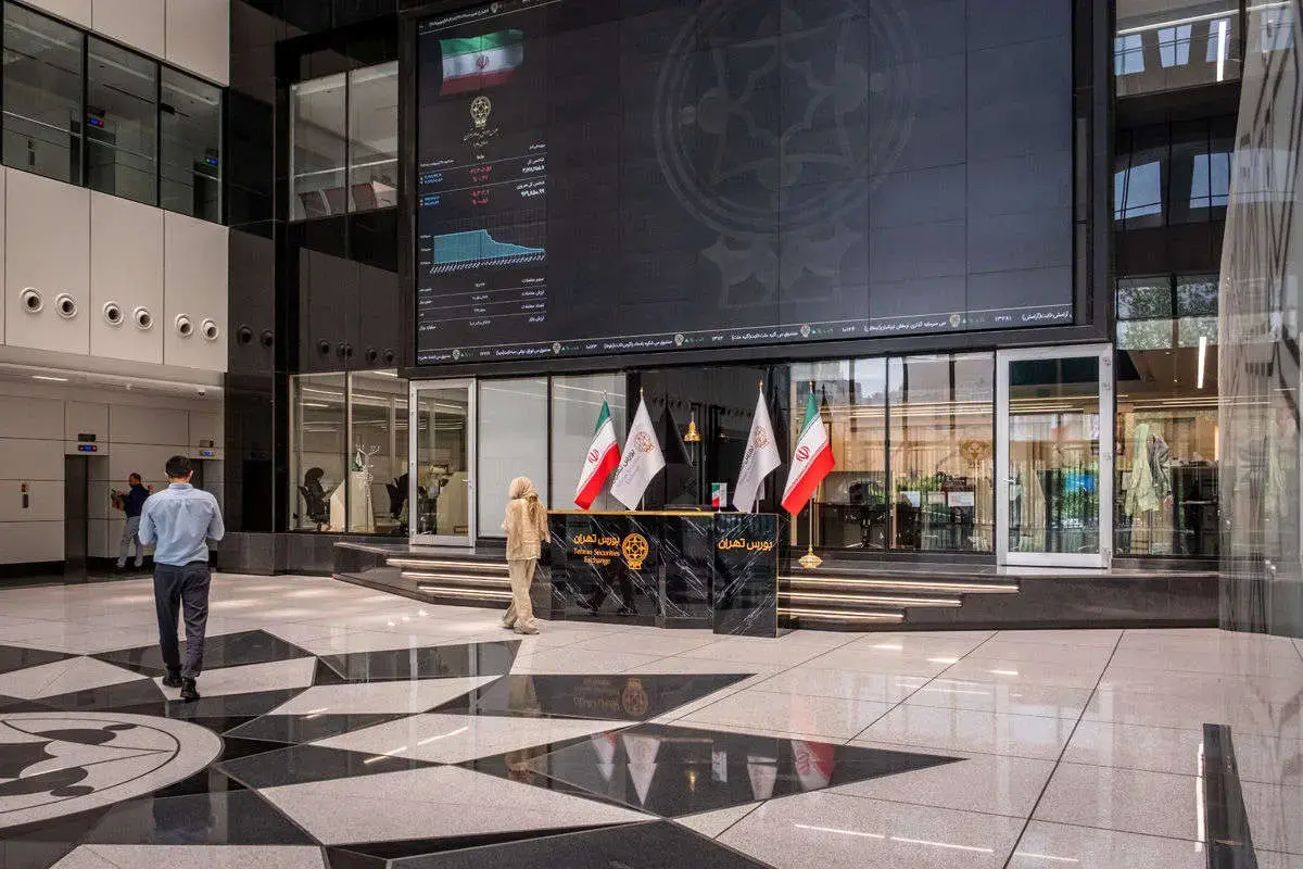 بورس تهران در مسیر رکوردشکنی / ارزش معاملات به ۵۴ همت رسید بورس تهران در مسیر رکوردشکنی / ارزش معاملات به ۵۴ همت رسید