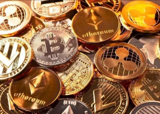 سقوط قیمت بیت‌کوین / بزرگ‌ترین ارز دیجیتال به زیر ۶۳ هزار دلار رسید