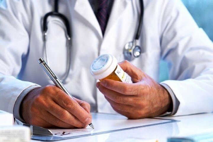 علیپور: فروش دارو در مطب ممنوع است علیپور: فروش دارو در مطب ممنوع است