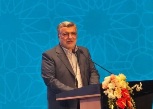 گلایه وزیر بهداشت از تجویز ۱۰۰ عدد آموکسی‌سیلین در نسخه بیمار